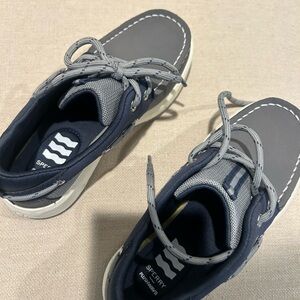 Brand new sperry boy shoes